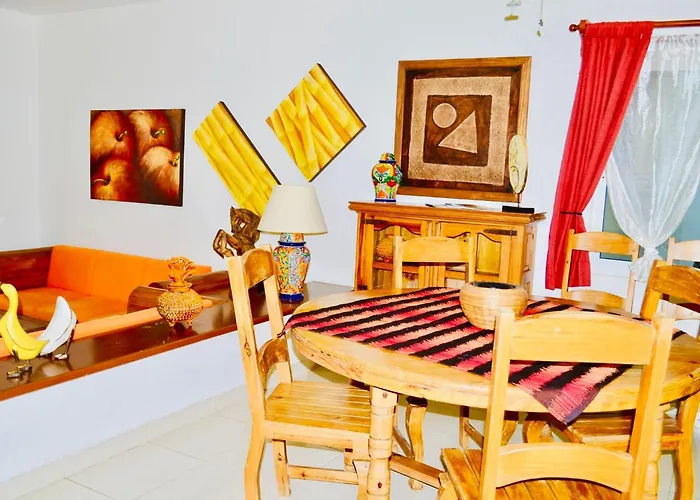 Playacar - Executive Budget With Swimming Pool Air Conditioning And Parking Playa del Carmen