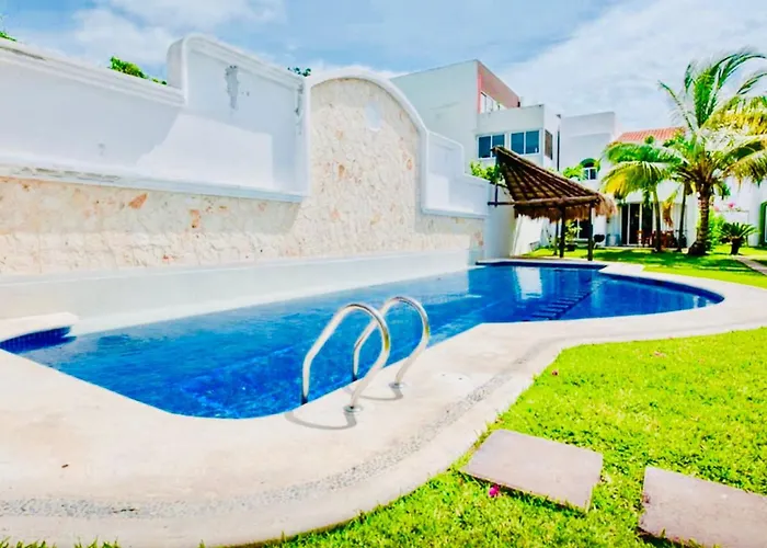 Playacar - Executive Budget With Swimming Pool Air Conditioning And Parking 4*