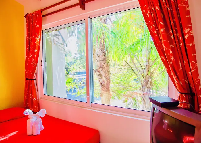 Gasthuis Playacar - Executive Budget With Swimming Pool Air Conditioning And Parking